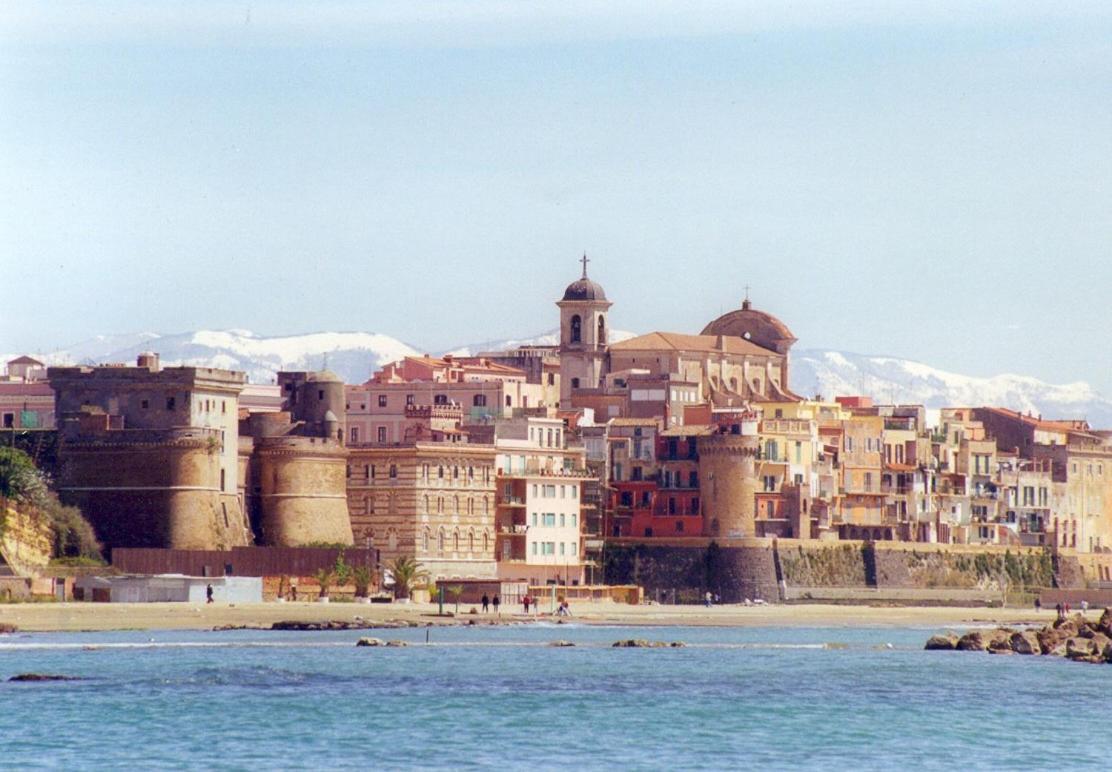 La Casa Degli Artisti 1 Hotell Nettuno Exteriör bild
