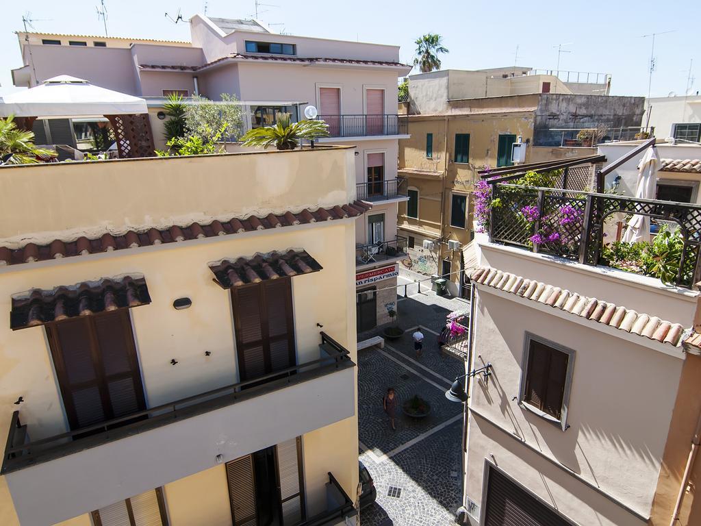 La Casa Degli Artisti 1 Hotell Nettuno Exteriör bild