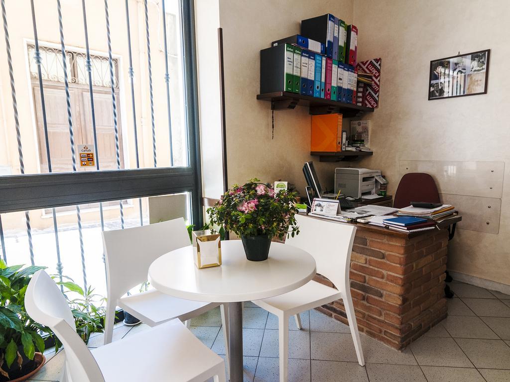 La Casa Degli Artisti 1 Hotell Nettuno Exteriör bild