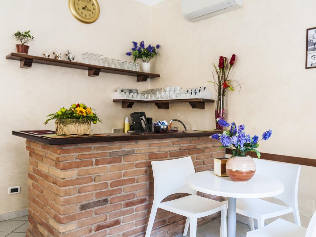 La Casa Degli Artisti 1 Hotell Nettuno Exteriör bild